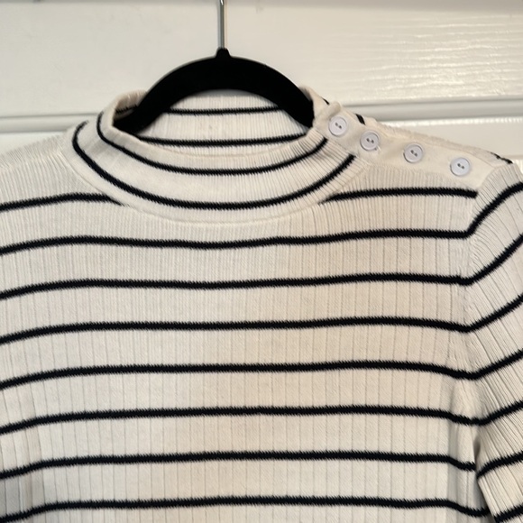 Talbots black and white striped BUTTON SHOULDER MOCKNECK TOP short sleeve S - Picture 2 of 5